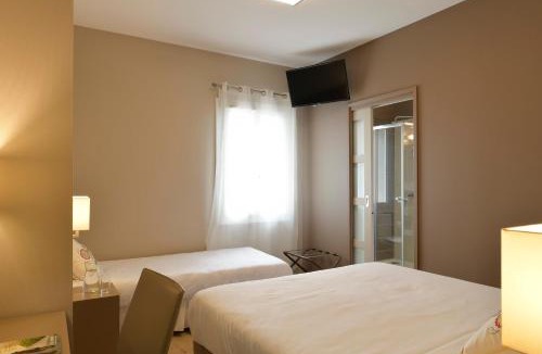 Gondrin Hotel | Logis Hôtel & Restaurant Le Pardaillan