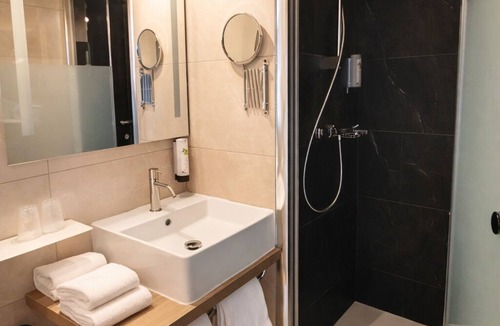 Quartier du Casino Hotel | Logis Hotel Le Majestic