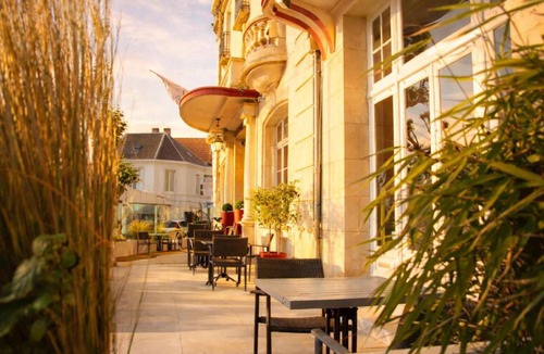 Quartier du Casino Hotel | LOGIS Hotel Majestic Chatelaillon Plage - La Rochelle