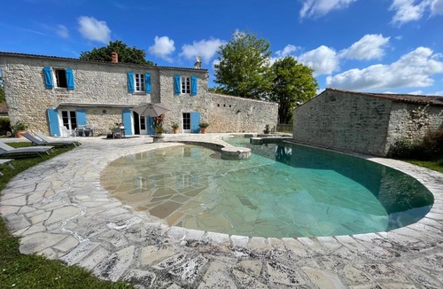 Dompierre-sur-Mer Bed & Breakfast | Logis Saint Léonard