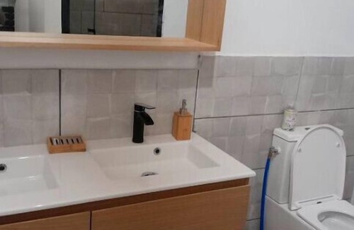 Saint-Disdier House | Lovely duplex with cinema room
