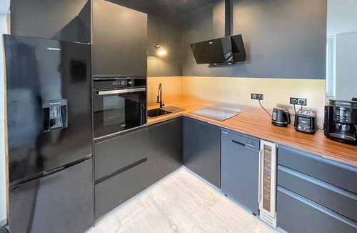 Menglon House | Lovely home in Menglon with WiFi