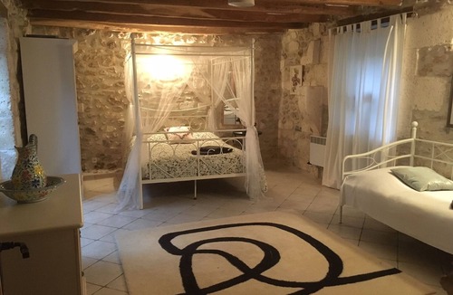 Dignac House | Lovely spacious holiday country house in the Charente with private, heated pool
