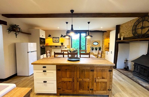 Le Buisson-de-Cadouin Cottage | LOVINGLY RESTORED BARN WITH HEATED POOL & LARG GARDEN NEAR BY SARLAT