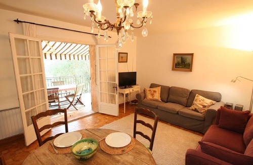 Le Bar-sur-Loup Apartment | Lower Garden Apartment with *Large Heated Pool*