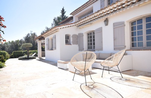 Grasse House | Luxurious and comfortable house with wonderful views and large swimming pool