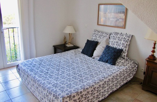 Rocbaron Villa | Luxurious and spacious villa with sublime view, 5 bedrooms, sleeps 10, Pool