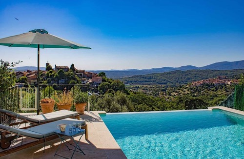 Montauroux Villa | Luxurious Villa with Panoramic View & Infinity Swimming Pool