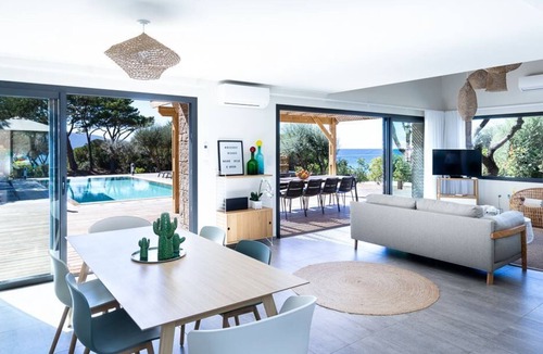 Olmeto House | Luxury Villa, direct access to the beach