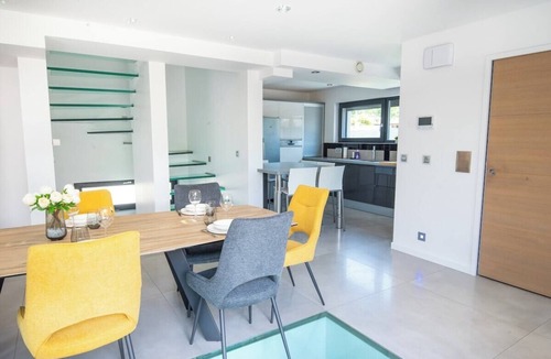 Larmor-Plage Villa | Luxury villa with indoor pool, 5 minutes from the sea via Groom*