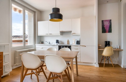 Les Cordeliers Apartment | Lyon 2 Bellecour : superb 2-BDR apartment.