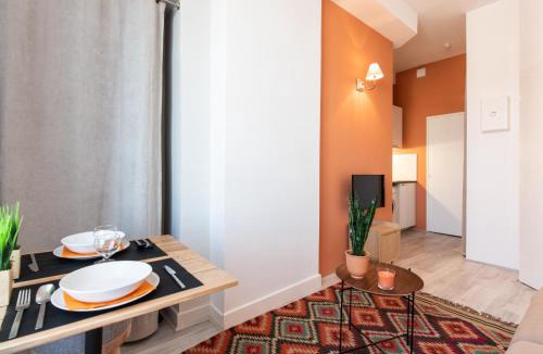 7th Arrondissement Apartment | Macé Studio Apartment