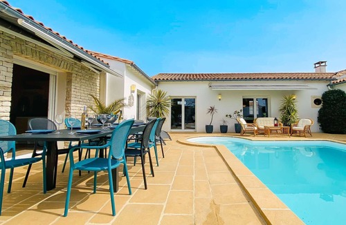 Saint-Martin-de-Re House | Magnificent Villa with its pool and billiards