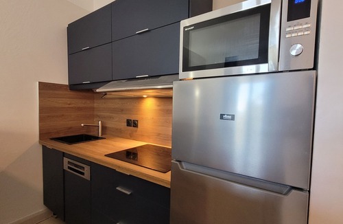 La Croix des Gardes Apartment | Magnificent Sea View, Swimming Pool, Great Comfort, Air Conditioning and Parking