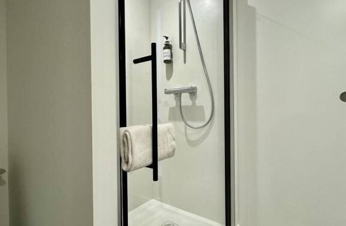 La Gare Apartment | Magnificent spacious/air-conditioned Studio "3 Pradelle".