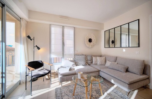 Le Suquet Apartment | Magnifique 3 pièces avec terrasse A2B238