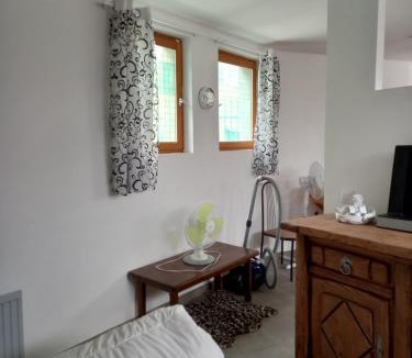 Chateauneuf-Villevieille House | Maison à contes