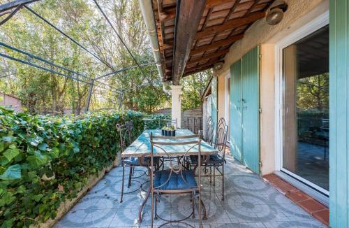 Vitrolles House | Maison 2 chambres avec jardin et parking privé à Vitrolles