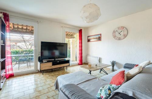 Vitrolles House | Maison 2 chambres avec jardin et parking privé à Vitrolles