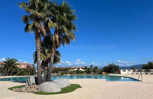 La Rouviere House | Maison 6 personnes au calme avec piscine, golf, tennis