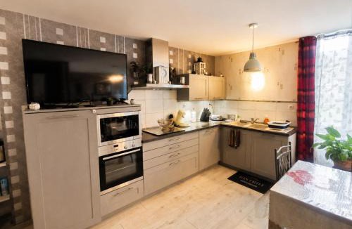 Chelun Apartment | Maison 8pers - Jardin Privé - Chien OK - Parking