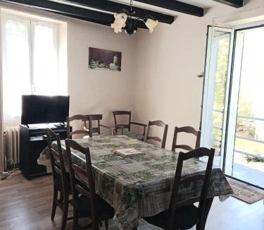 Saint-Front-la-Riviere House | Maison au bord de la Rivière Dronne en Périgord Vert