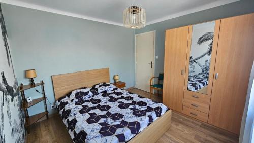 Saint-Esteve House | Maison avec 3 chambres et jardin