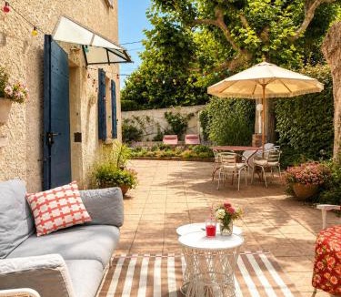 11th Arrondissement House | Maison avec piscine en ville