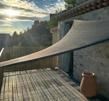 Mirabel-et-Blacons House | Maison avec toit terrasse dans le vieux Mirabel