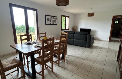 Azerat House | Maison avec verger