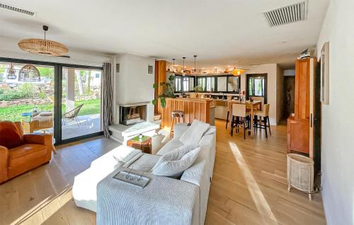 Plan-d'Aups-Sainte-Baume House | Maison Bain Nordique