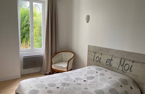 Corme Ecluse House | Maison Charentaise Familiale à 15 Minutes des Plages