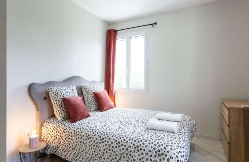 Lamagdelaine House | Maison climatisée, piscine privée - 6 pers. - FR-1-828-19