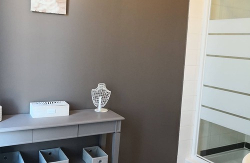 St Georges la Pouge Bed & Breakfast | Maison Courbarien
