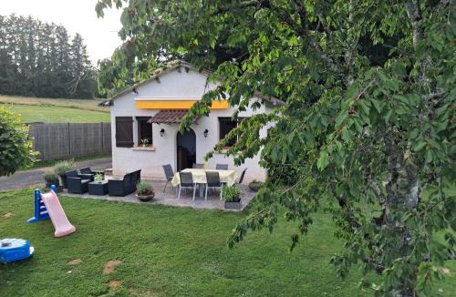 Saint-Pardoux-l'Ortigier House | Maison de vacances en Corrèze