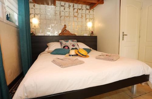 Romans-sur-Isere Bed & Breakfast | Maison d'Hôtes Le 6 Bis