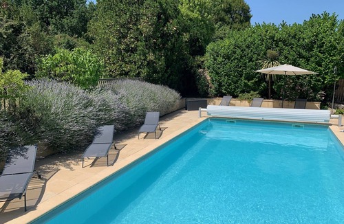 La Jarrie-Audouin House | Maison de Charme, 4 Chambres, Grand Jardin et Piscine Privée