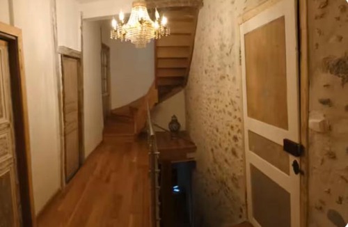 Miramont-de-Comminges Apartment | Maison de village commingeoise