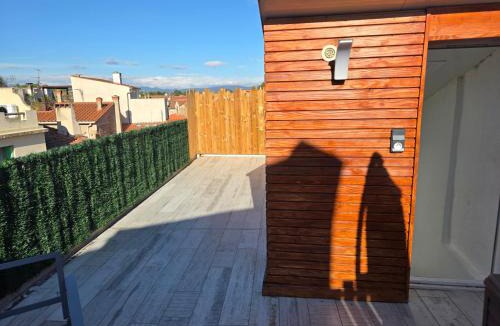 Thuir House | Maison de Vacances 2 Chambres avec rooftop