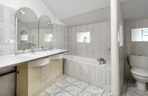 Bourdeilles Villa | Maison familiale authentique, calme et rustique