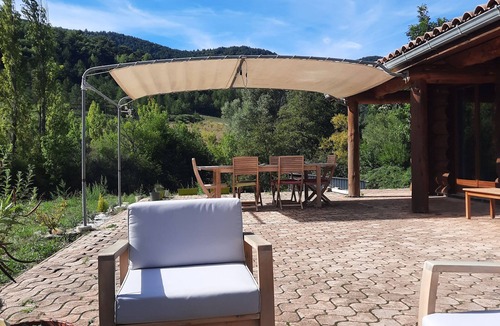 Chateauneuf-de-Bordette House | Maison de Charme Avec Piscine sur Grand Terrain
