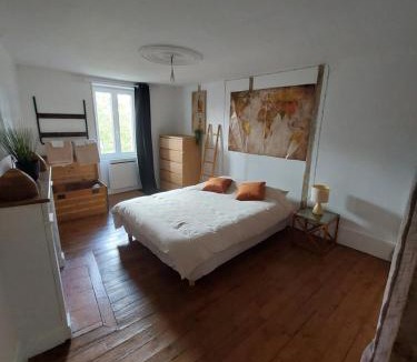 Saint-Quentin-la-Chabanne House | Maison spacieuse