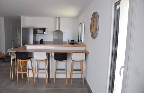 Saint-Just House | Maison Grenadier, Climatisee Avec Terrasse, Jardin ET Jacuzzi Prive