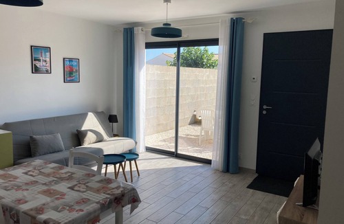 Saint Agnant House | Maison Neuve de 38m² Avec Terrasse