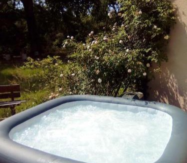 Callen House | Maison rustique près de Callen avec piscine