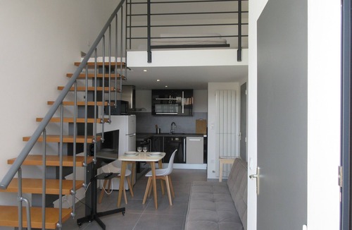 Quartier des Boucholeurs House | Maisonette with terrace and parking close to the beach