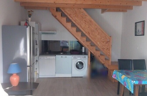 Saujon Apartment | Maisonnette 2/4 pers tout confort, terrasse et WIFI, proche plages ROYAN. ANCV