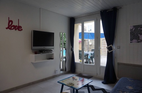 Saujon House | Maisonnette 2/4p private courtyard, QUIET. 200m from the spa. 10 min from ROYAN beaches!