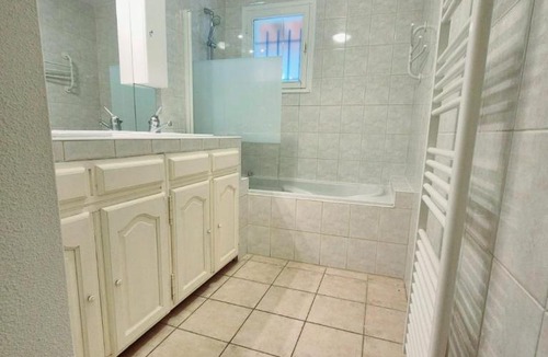 Greoux-les-Bains Apartment | Maisonnette meublée dans petite copropriété