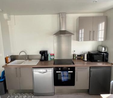 Clermont-Ferrand Apartment | Maisonnette Montferrandaise proche Tram - 6 couchages - tram - wifi
